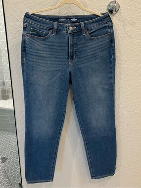 Old Navy Women's Washed Blue Straight Jeans- cozy fleece lined!